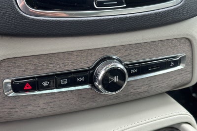 2023 Volvo XC90 B5 Plus