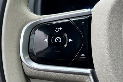 2023 Volvo XC90 B5 Plus