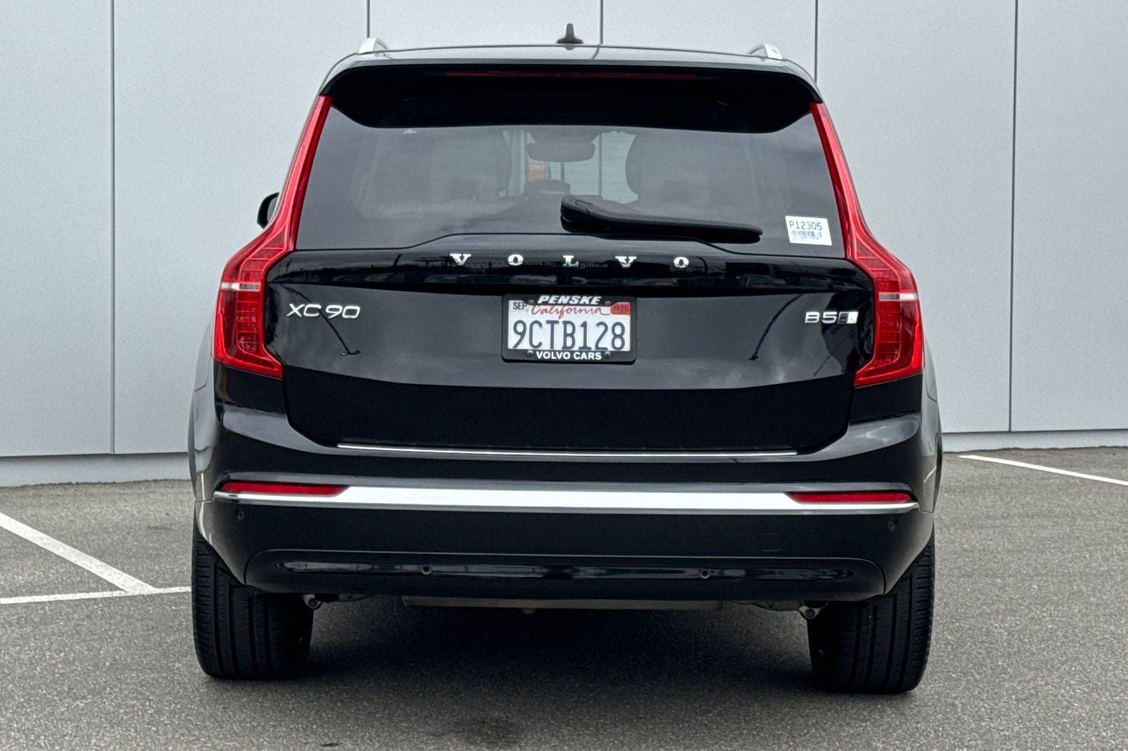 2023 Volvo XC90 B5 Plus
