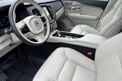 2023 Volvo XC90 B5 Plus