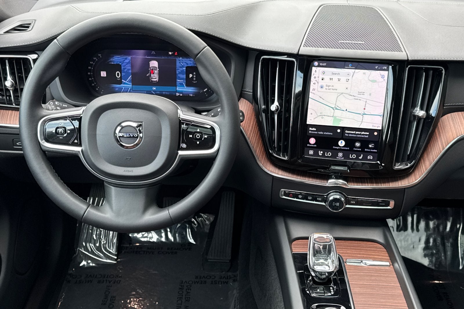 2023 Volvo XC60 B5 Ultimate Bright Theme