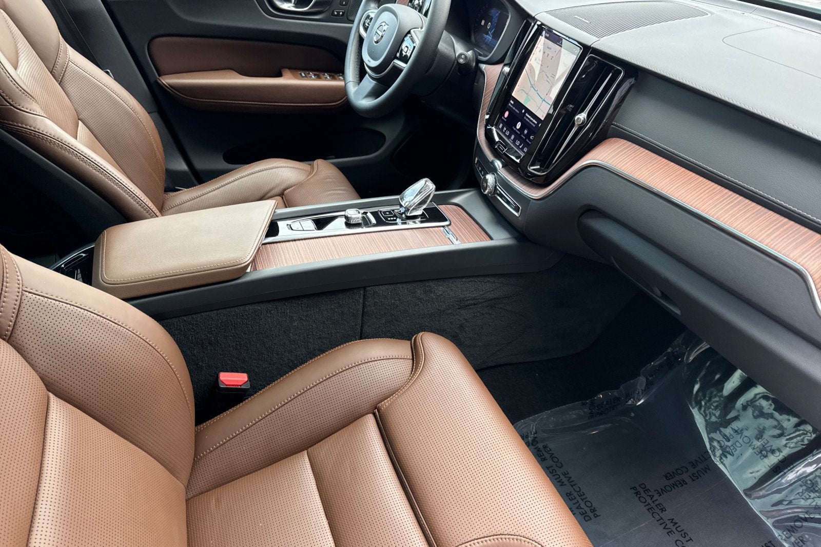 2023 Volvo XC60 B5 Ultimate Bright Theme