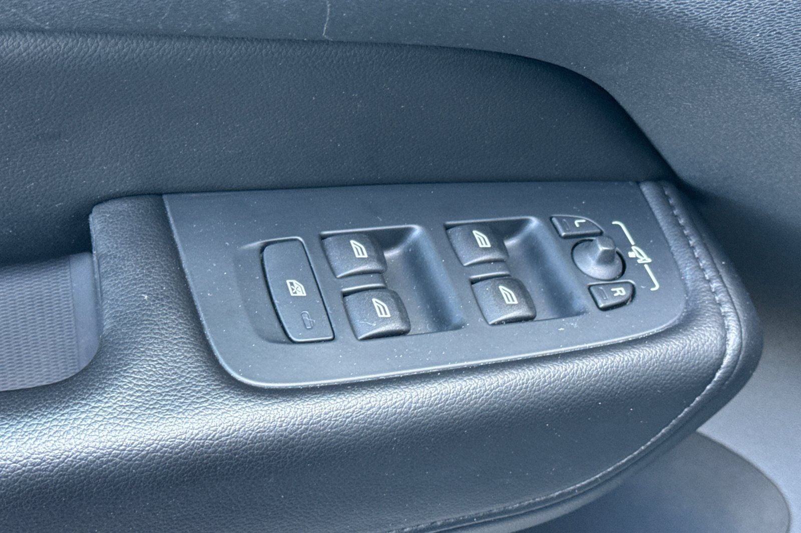 2023 Volvo XC60 B5 Core
