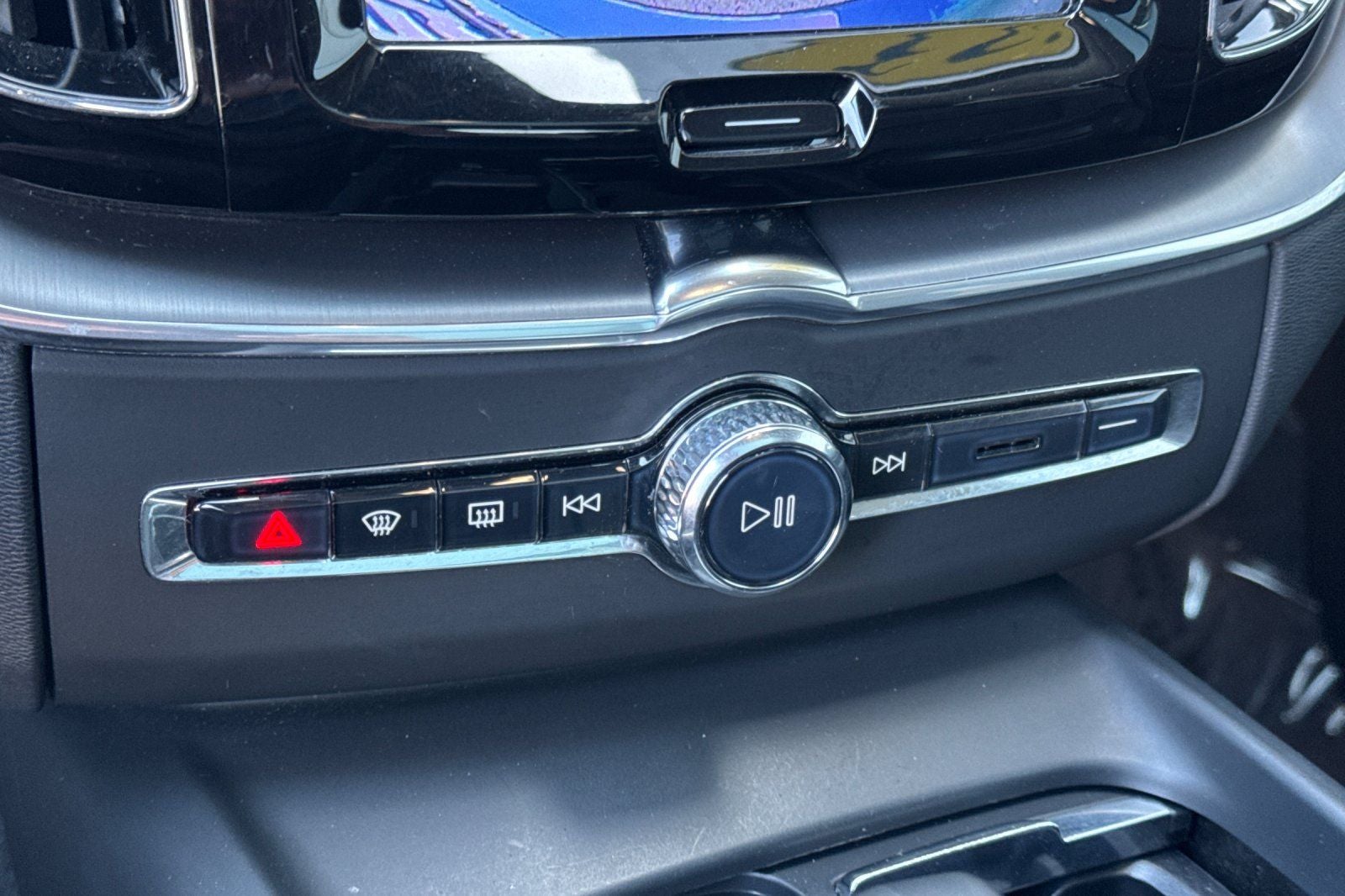 2023 Volvo XC60 B5 Core