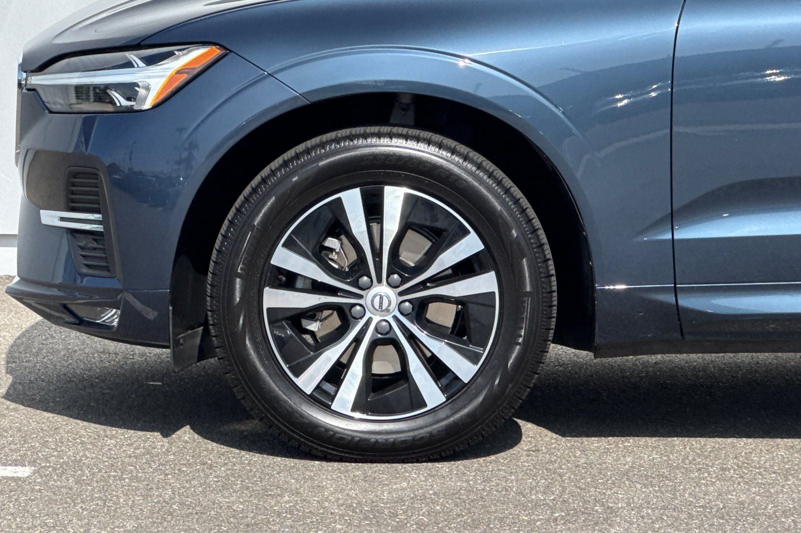 2023 Volvo XC60 B5 Core