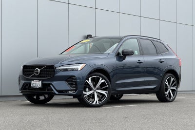 2023 Volvo XC60 B5 Ultimate Dark Theme