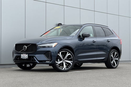 2023 Volvo XC60 B5 Ultimate Dark Theme