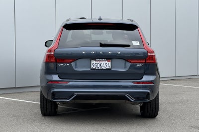 2023 Volvo XC60 B5 Ultimate Dark Theme