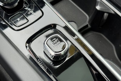 2023 Volvo XC60 B5 Ultimate Dark Theme