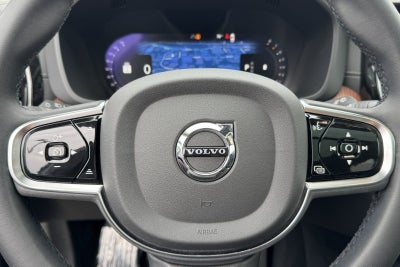 2023 Volvo XC60 B5 Ultimate Dark Theme