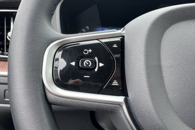 2023 Volvo XC60 B5 Ultimate Dark Theme