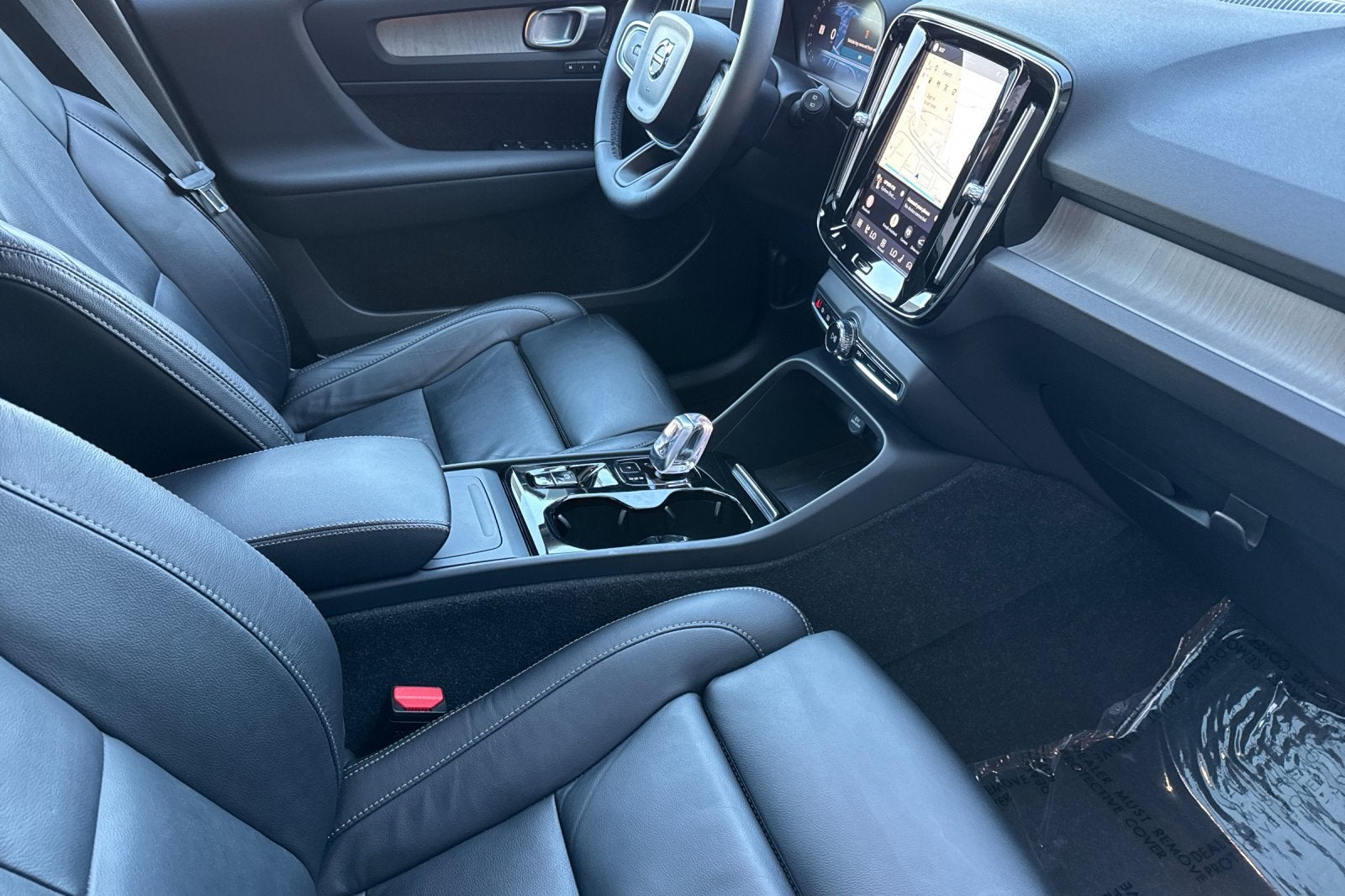 2023 Volvo XC40 Ultimate