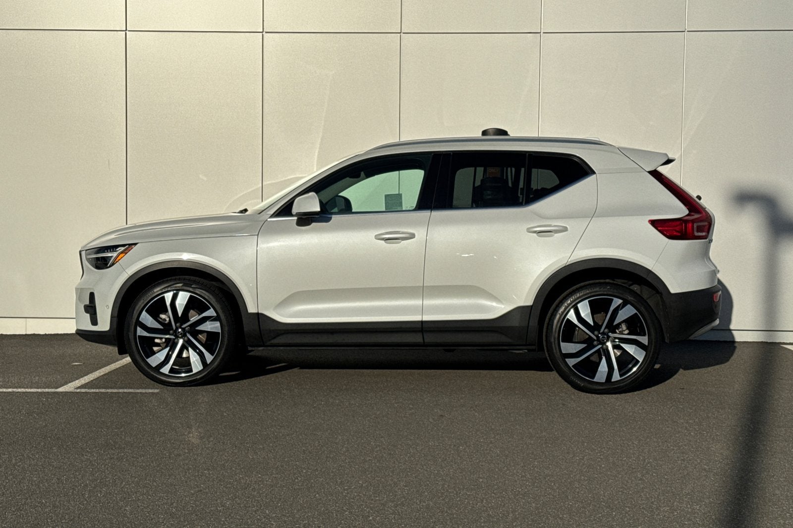 2023 Volvo XC40 Ultimate