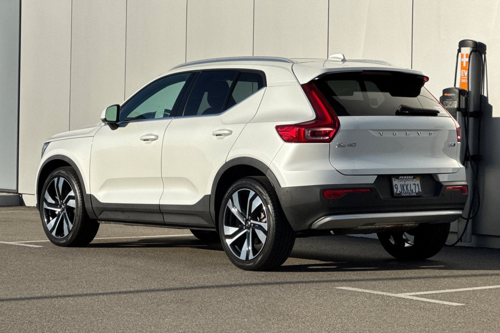 2023 Volvo XC40 Ultimate