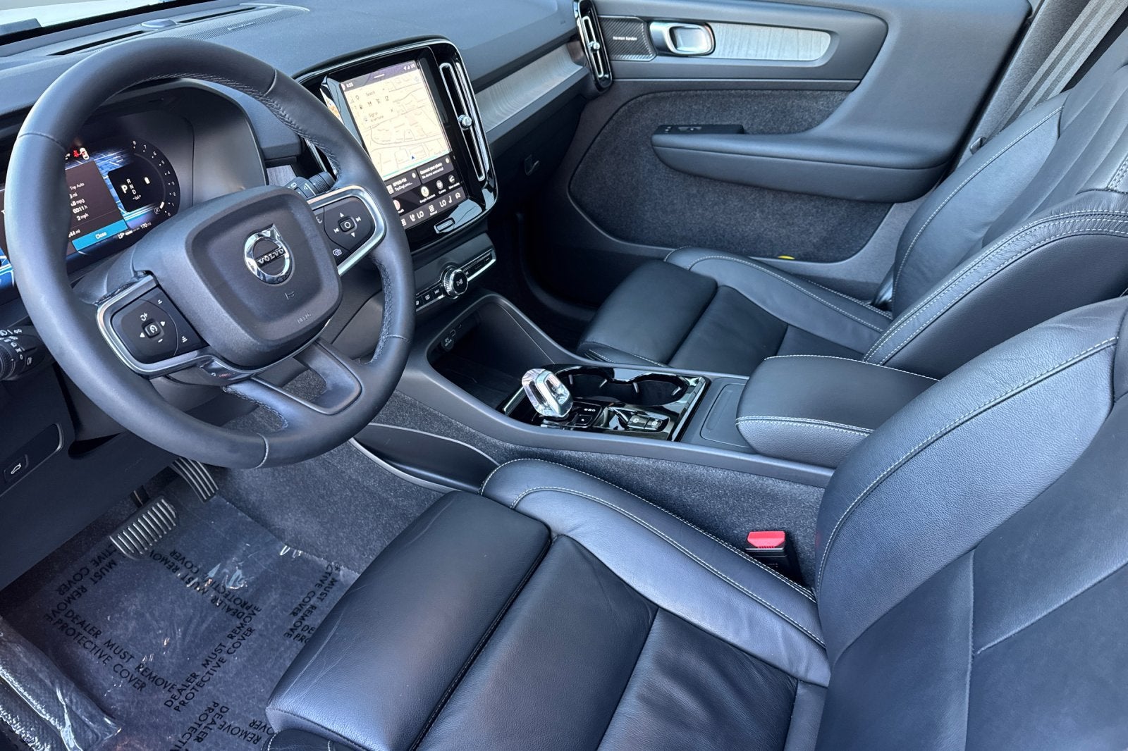 2023 Volvo XC40 Ultimate