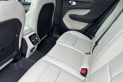 2026 Volvo XC40 B5 Plus
