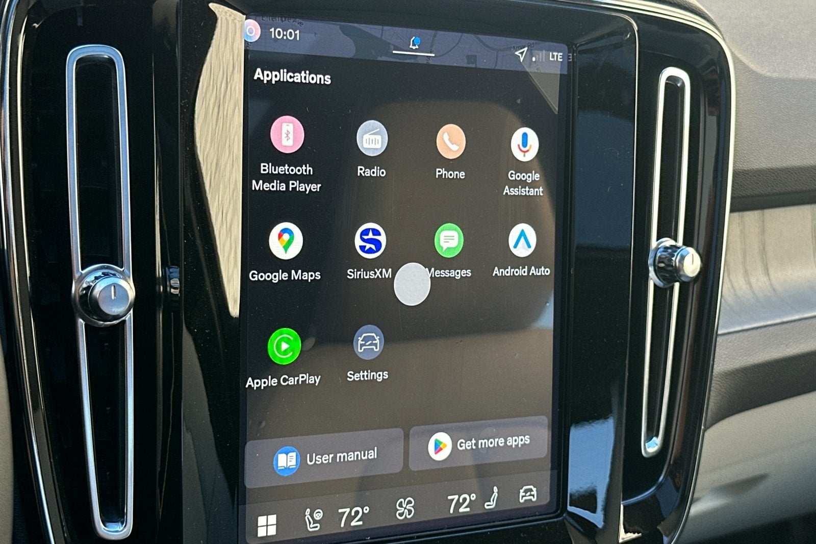 2026 Volvo XC40 B5 Plus