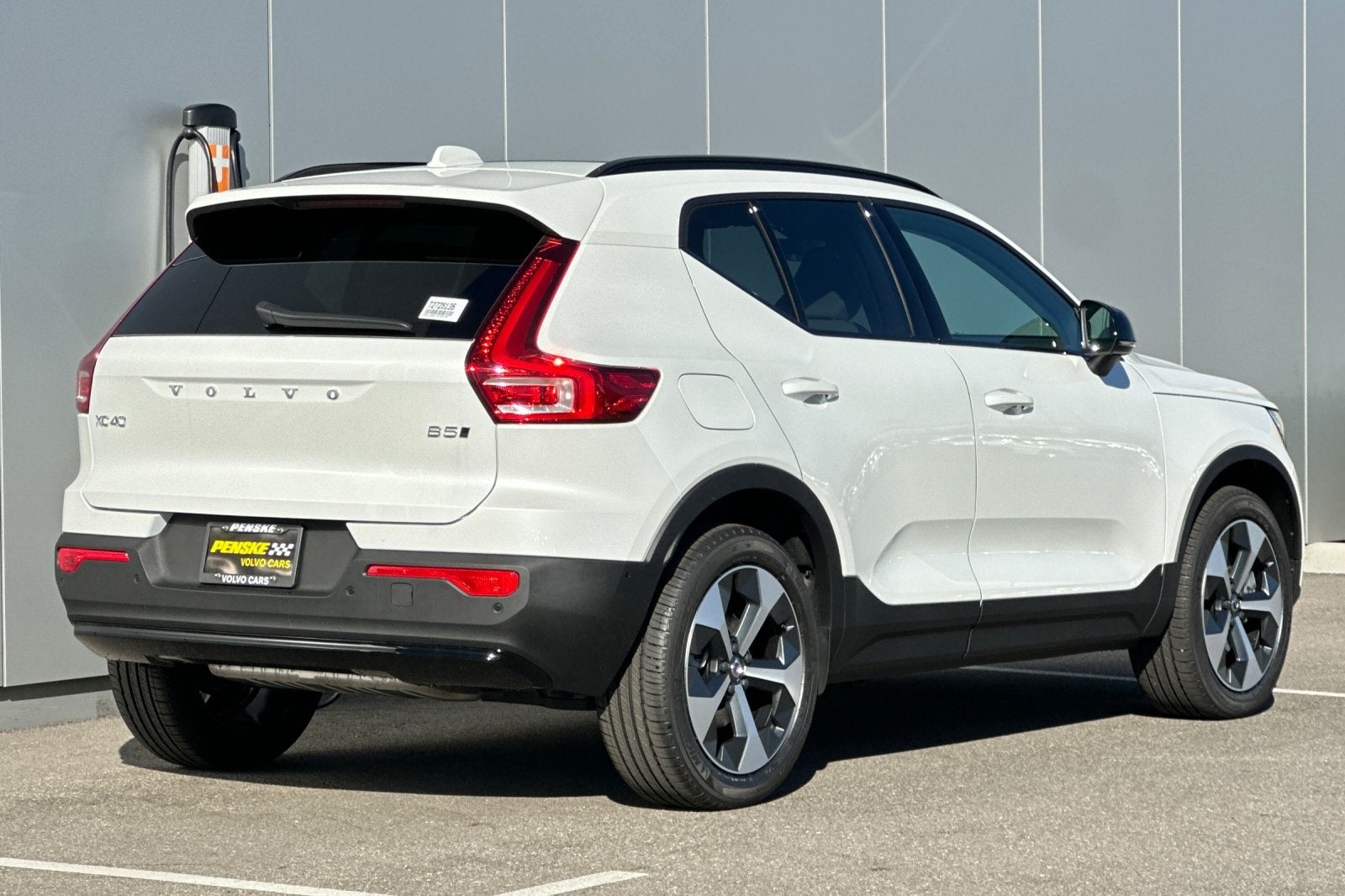 2026 Volvo XC40 B5 Plus