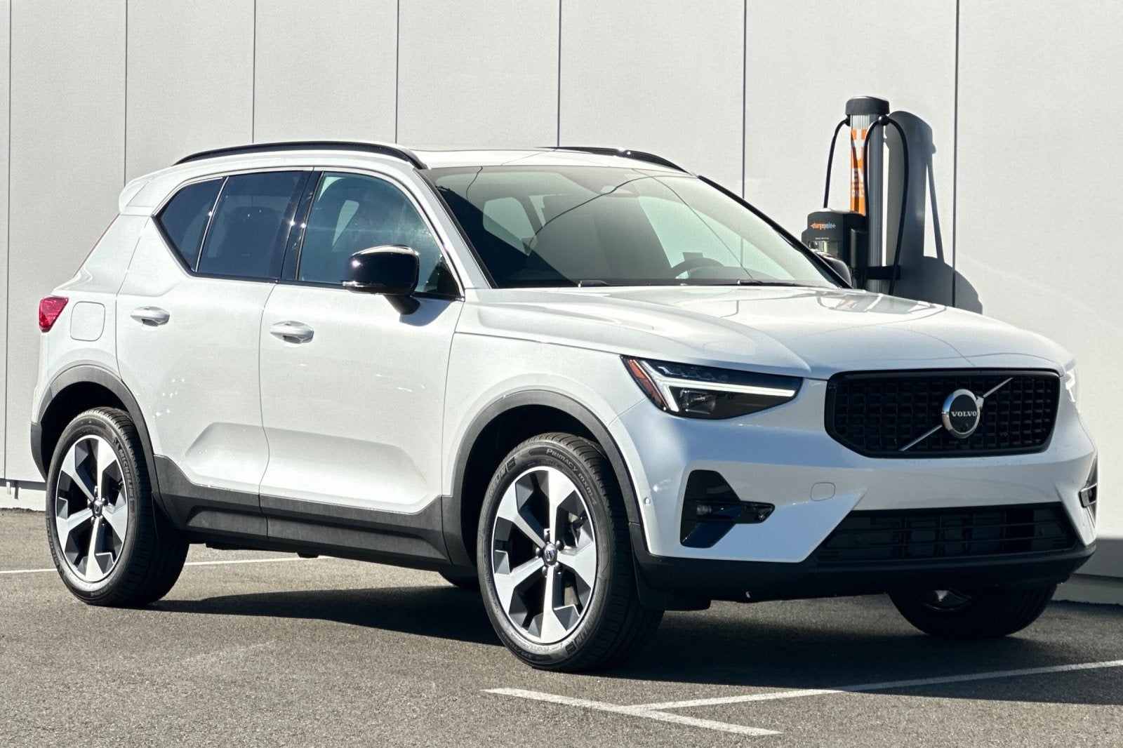 2026 Volvo XC40 B5 Plus