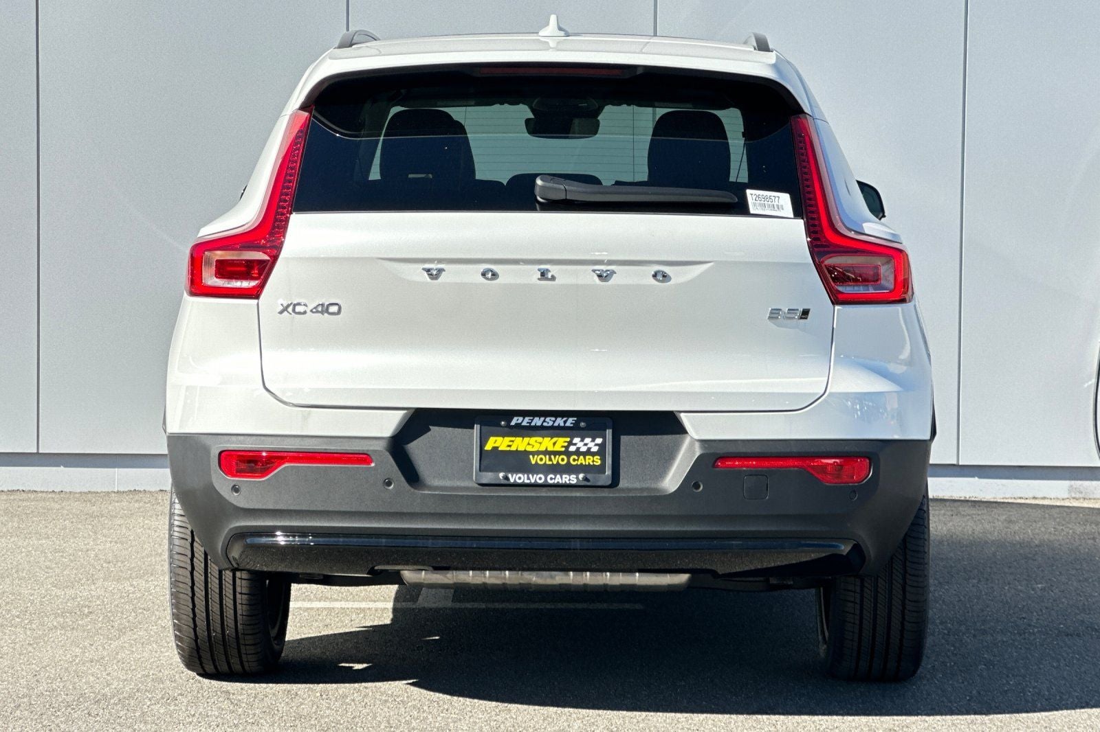 2026 Volvo XC40 B5 Plus