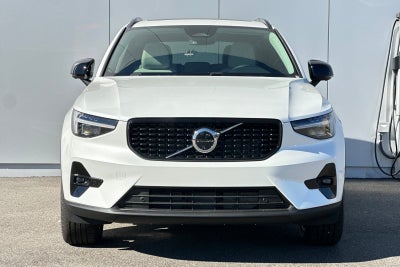 2026 Volvo XC40 B5 Plus