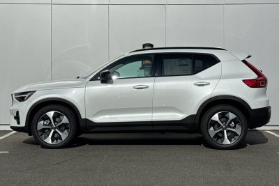 2026 Volvo XC40 B5 Plus