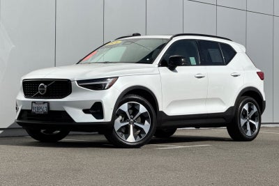2026 Volvo XC40 B5 Plus