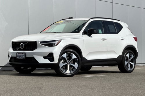2026 Volvo XC40 B5 Plus
