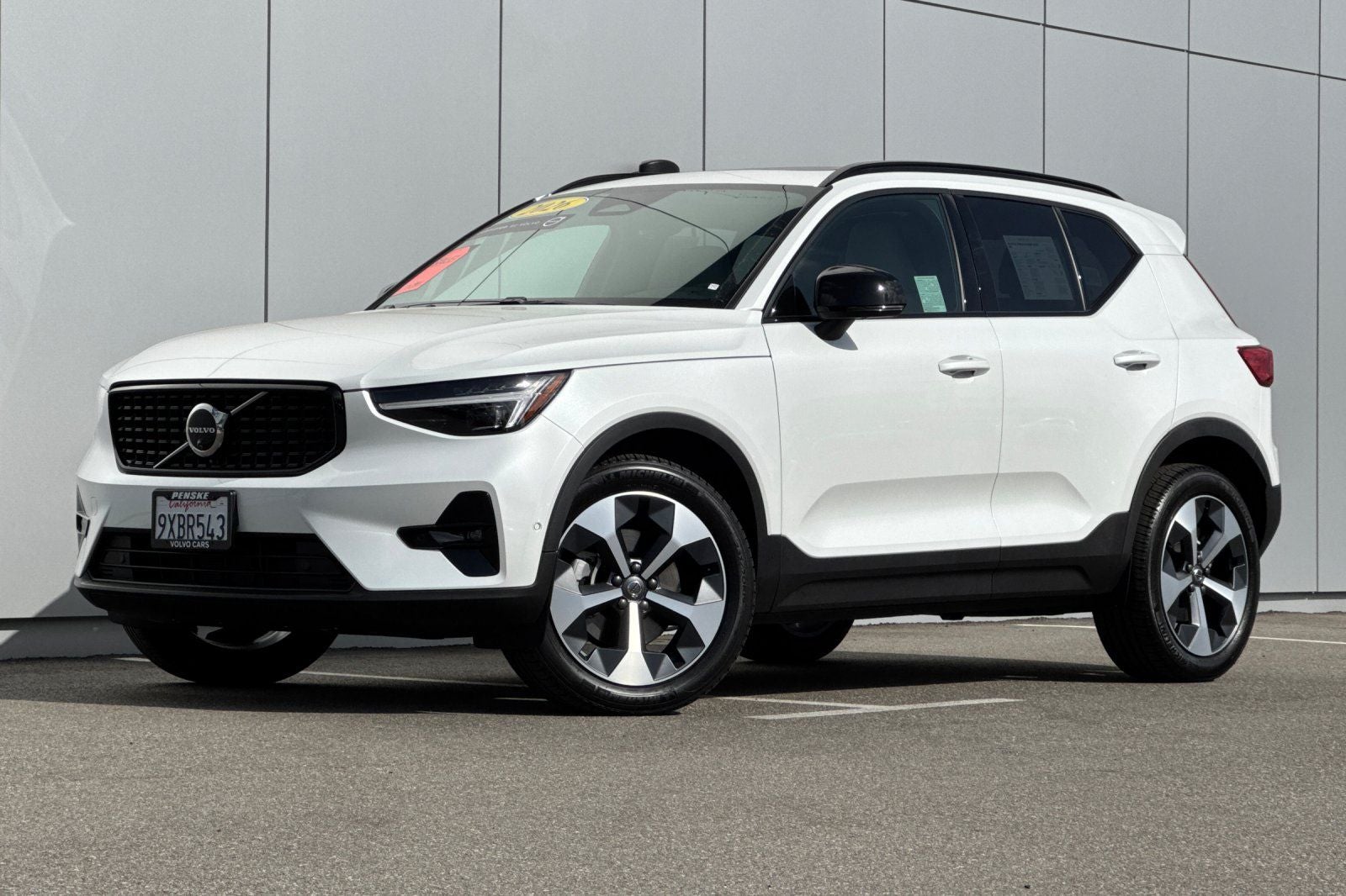 2026 Volvo XC40 B5 Plus