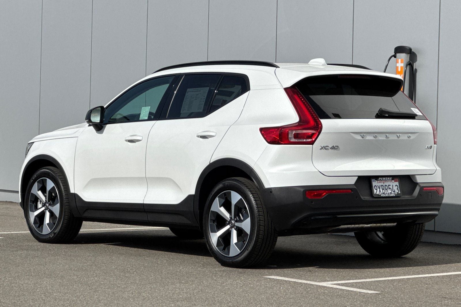 2026 Volvo XC40 B5 Plus