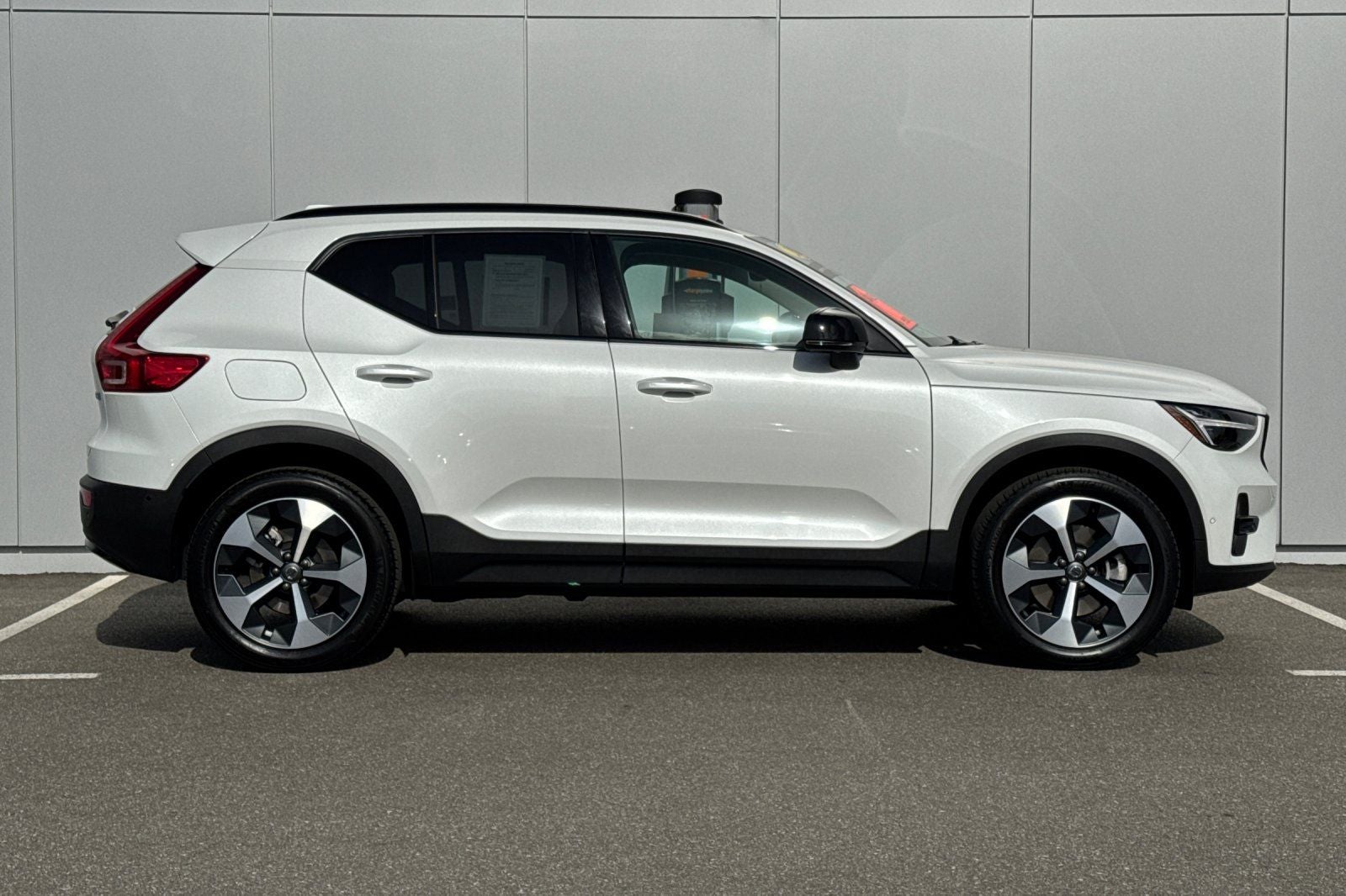 2026 Volvo XC40 B5 Plus