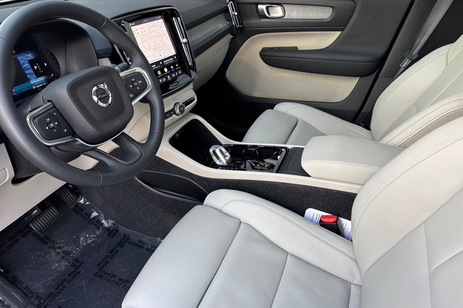 2026 Volvo XC40 B5 Plus