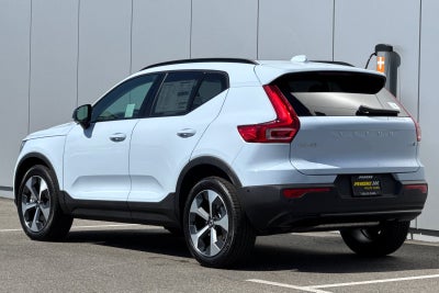2026 Volvo XC40 B5 Plus