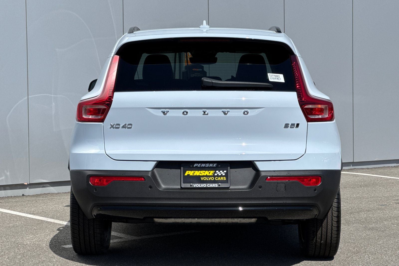 2026 Volvo XC40 B5 Plus