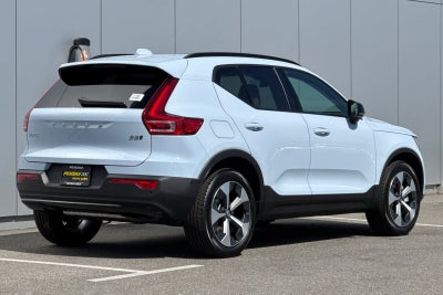 2026 Volvo XC40 B5 Plus