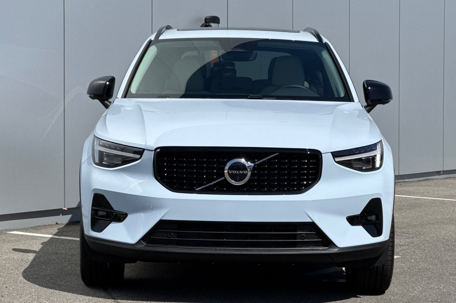 2026 Volvo XC40 B5 Plus