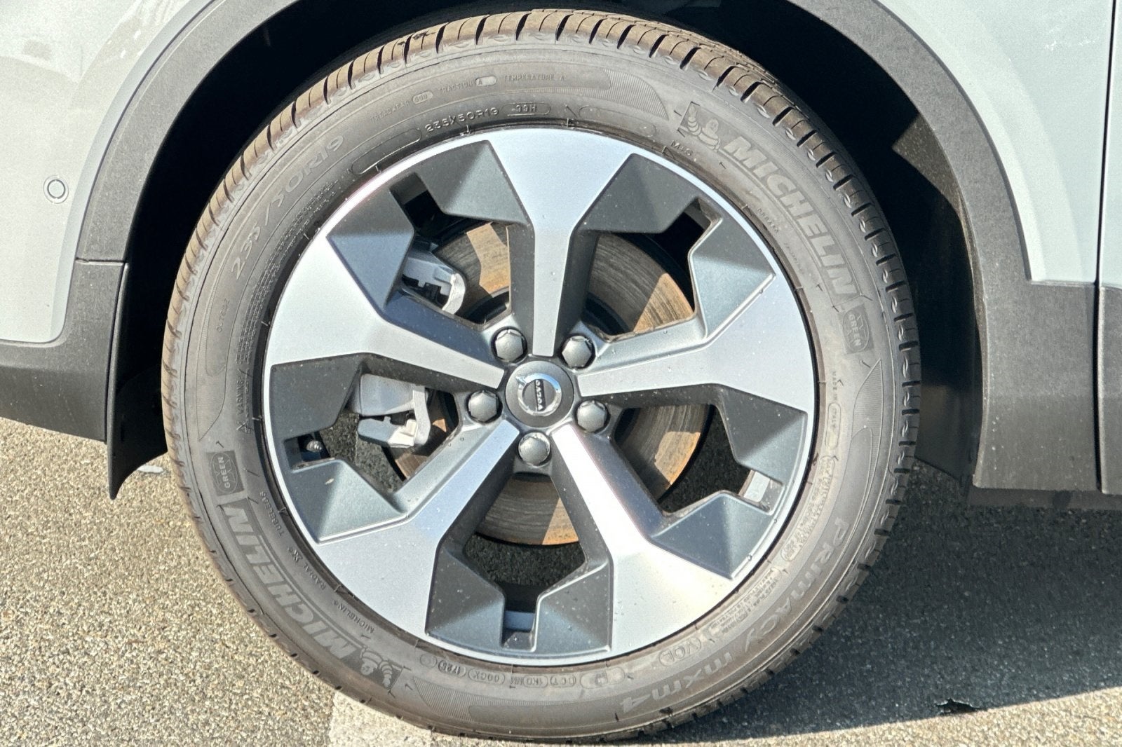 2026 Volvo XC40 B5 Plus