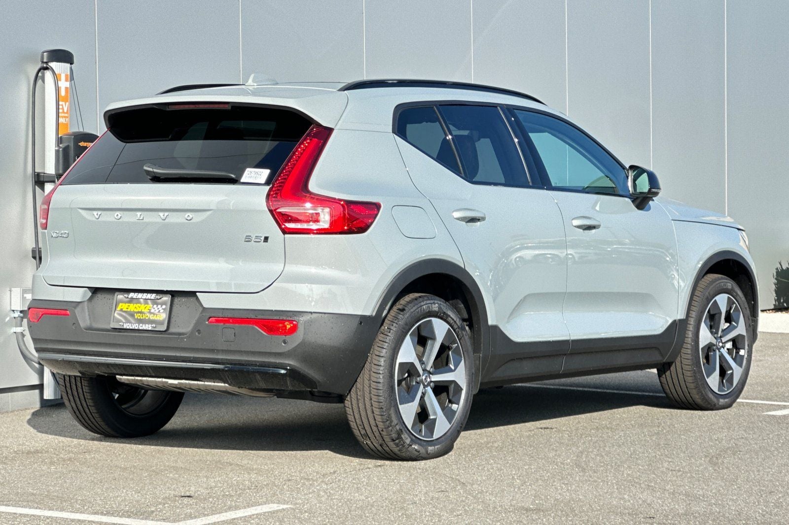 2026 Volvo XC40 B5 Plus