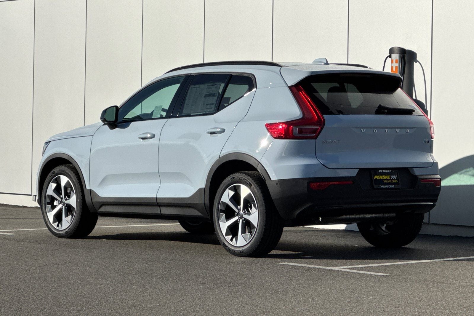 2026 Volvo XC40 B5 Plus