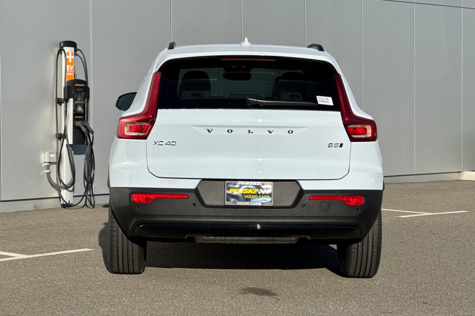 2026 Volvo XC40 B5 Plus