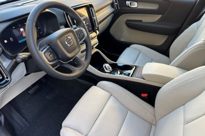 2026 Volvo XC40 B5 Plus