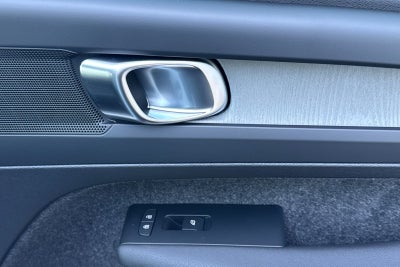 2026 Volvo XC40 B5 Core