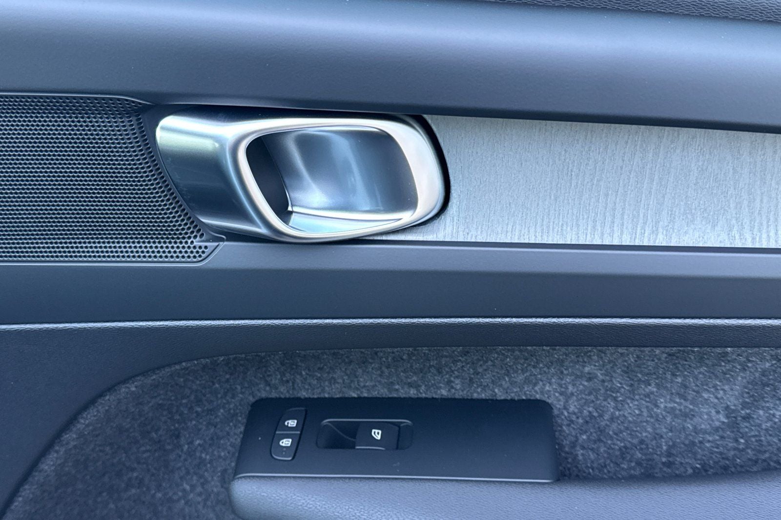 2026 Volvo XC40 B5 Core