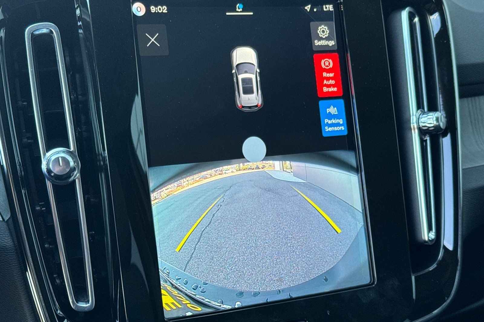 2026 Volvo XC40 B5 Core