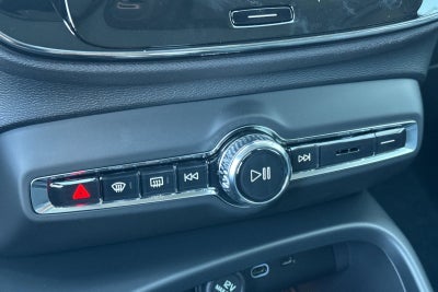 2026 Volvo XC40 B5 Core