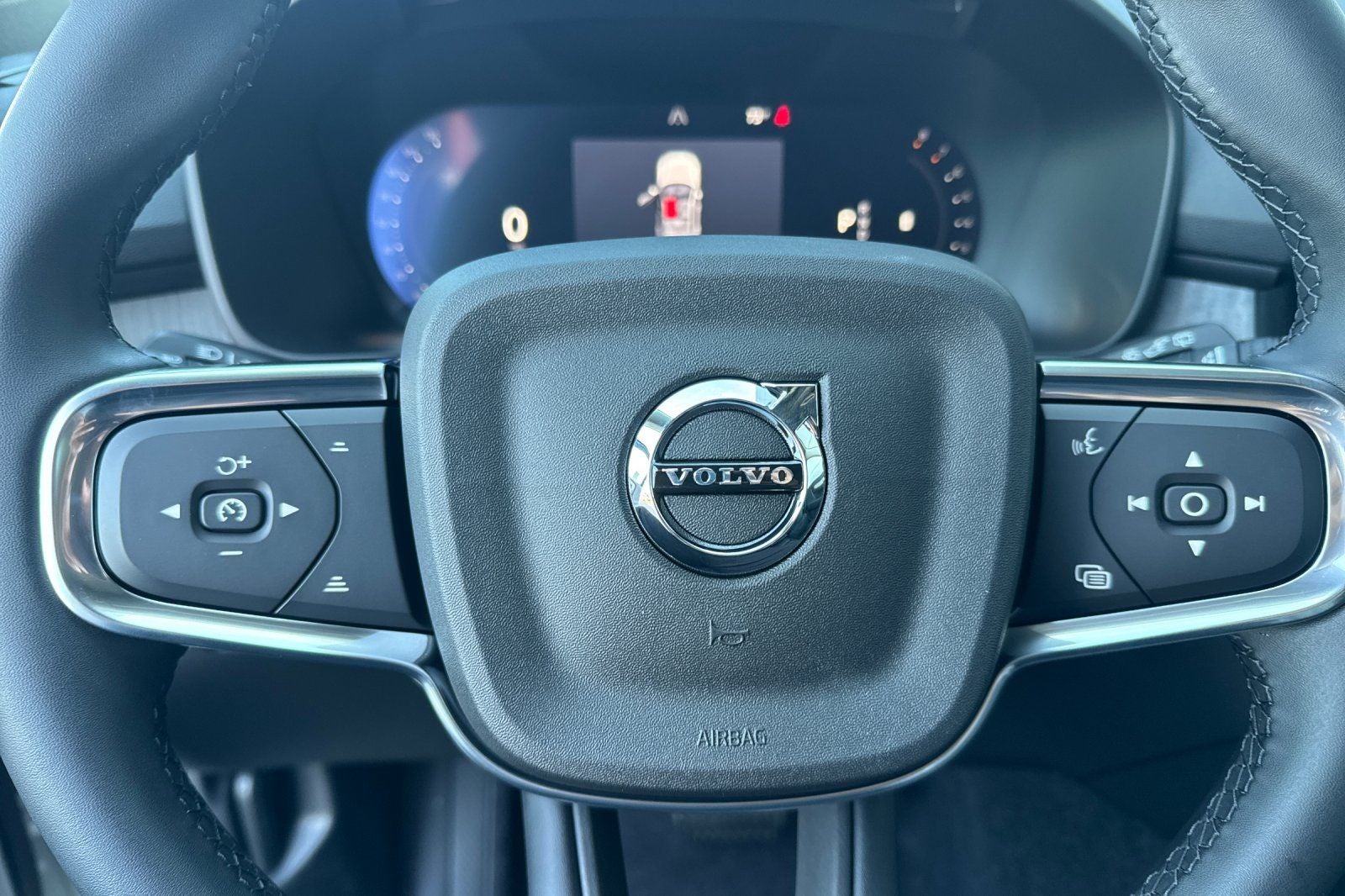 2026 Volvo XC40 B5 Core