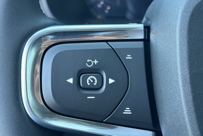 2026 Volvo XC40 B5 Core