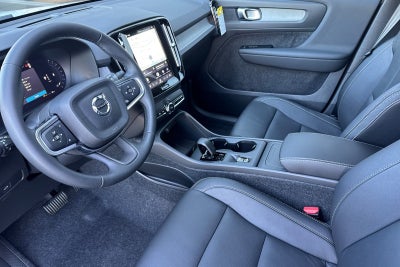 2026 Volvo XC40 B5 Core