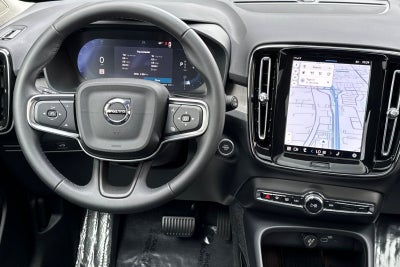 2025 Volvo XC40 B5 Core