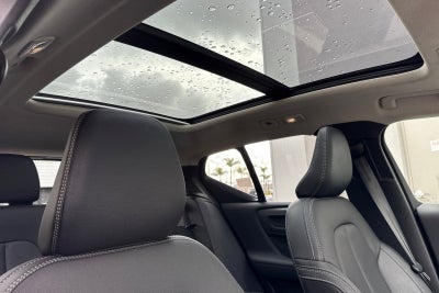 2025 Volvo XC40 B5 Core